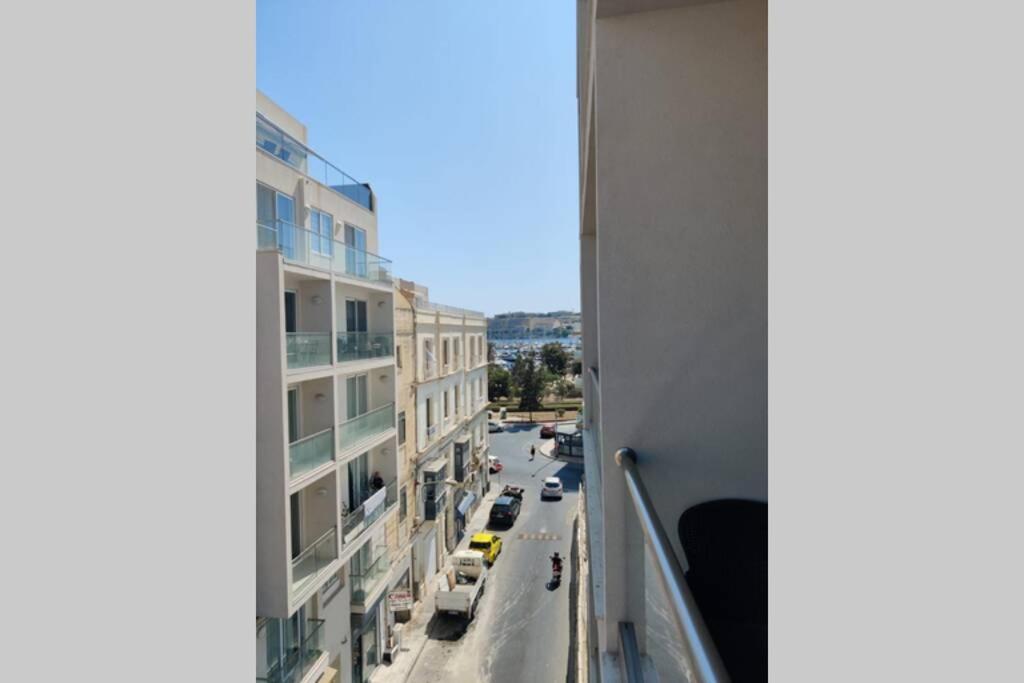 Brand New 3 Bedroom Apartment Close To The Sea Gzira ภายนอก รูปภาพ
